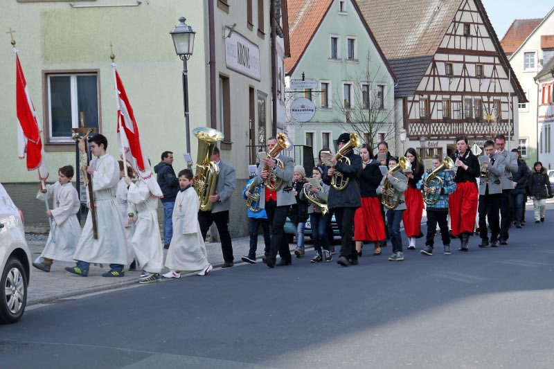 2013--KOMMUNION