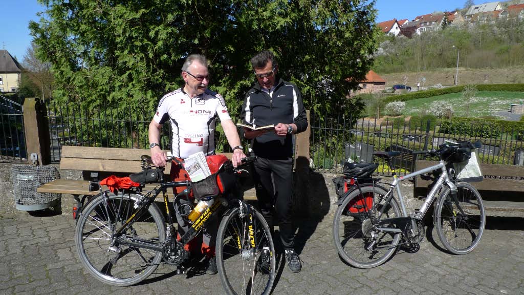 Dr. Herbert Müller und Alfred Eitel: Tour-Führer RADWALLFAHRT--RETZBACH--2011