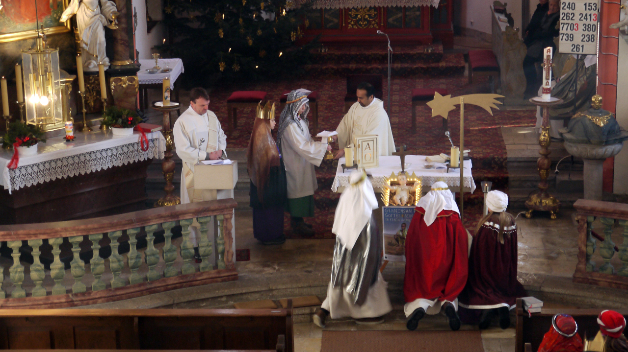Gottesdienst zur Aussendung der Sternsinger 2017