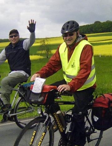 Im Vordergrund unser Tourführer Herbert Müller RADWALLFAHRT