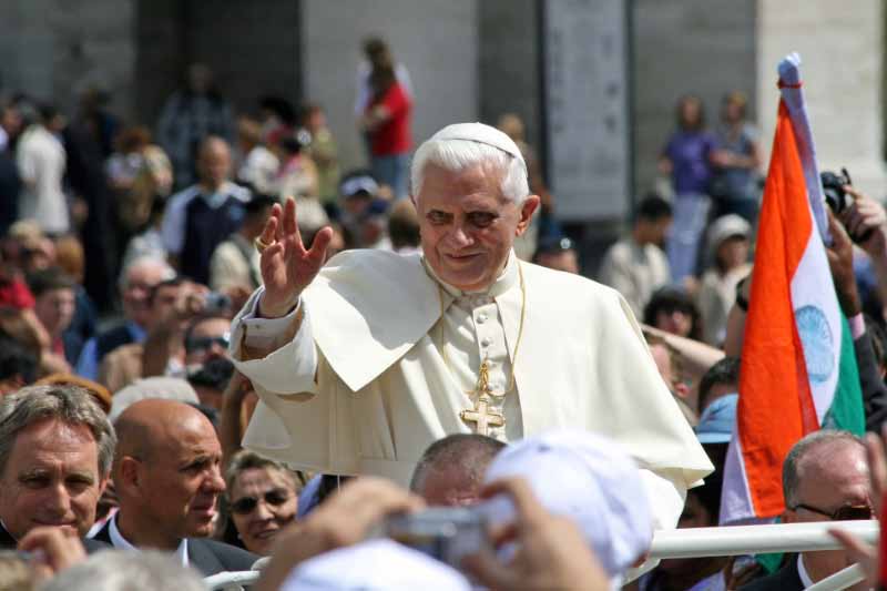 PAPST--BENEDIKT